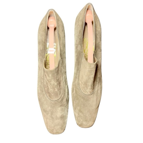 Salvatore Ferragamo Suede Heels (Size 8 AA) - Picture 5 of 9
